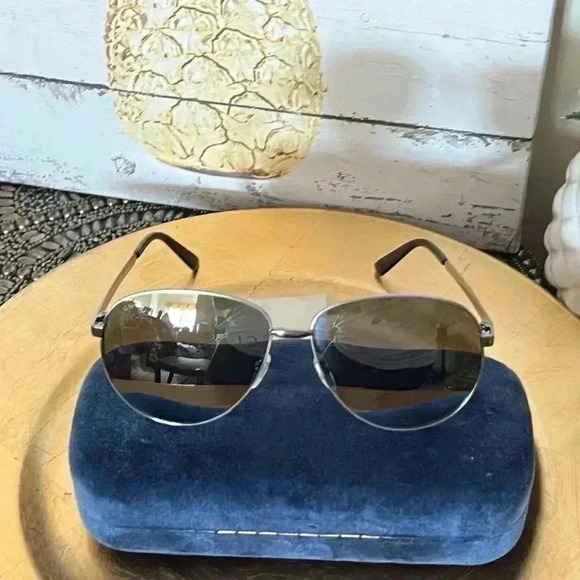 GUCCI UNISEX SUNGLASSES PREOWNED PRICED TO SELL - Picture 6 of 15